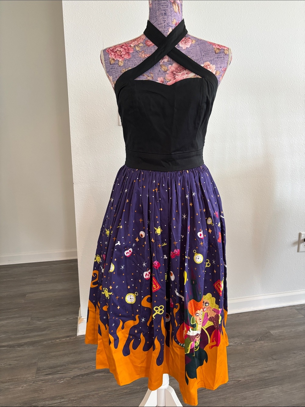 RARE Disney Parks Hocus Pocus Dress with Purple & Orange Halloween Print 🦇🎃💜